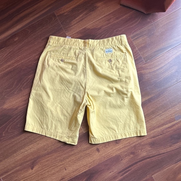 šEND of YEAR SALEšVINEYARD VINES Men's Yellow Shorts size 32 - Picture 3 of 6